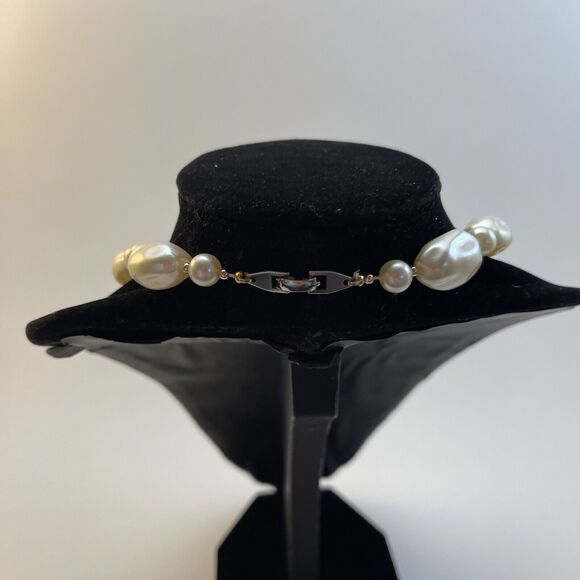 Vintage Necklace Gold Tone Acrylic Chunky Faux Pearl Beaded 16” B#6 - Picture 7 of 15